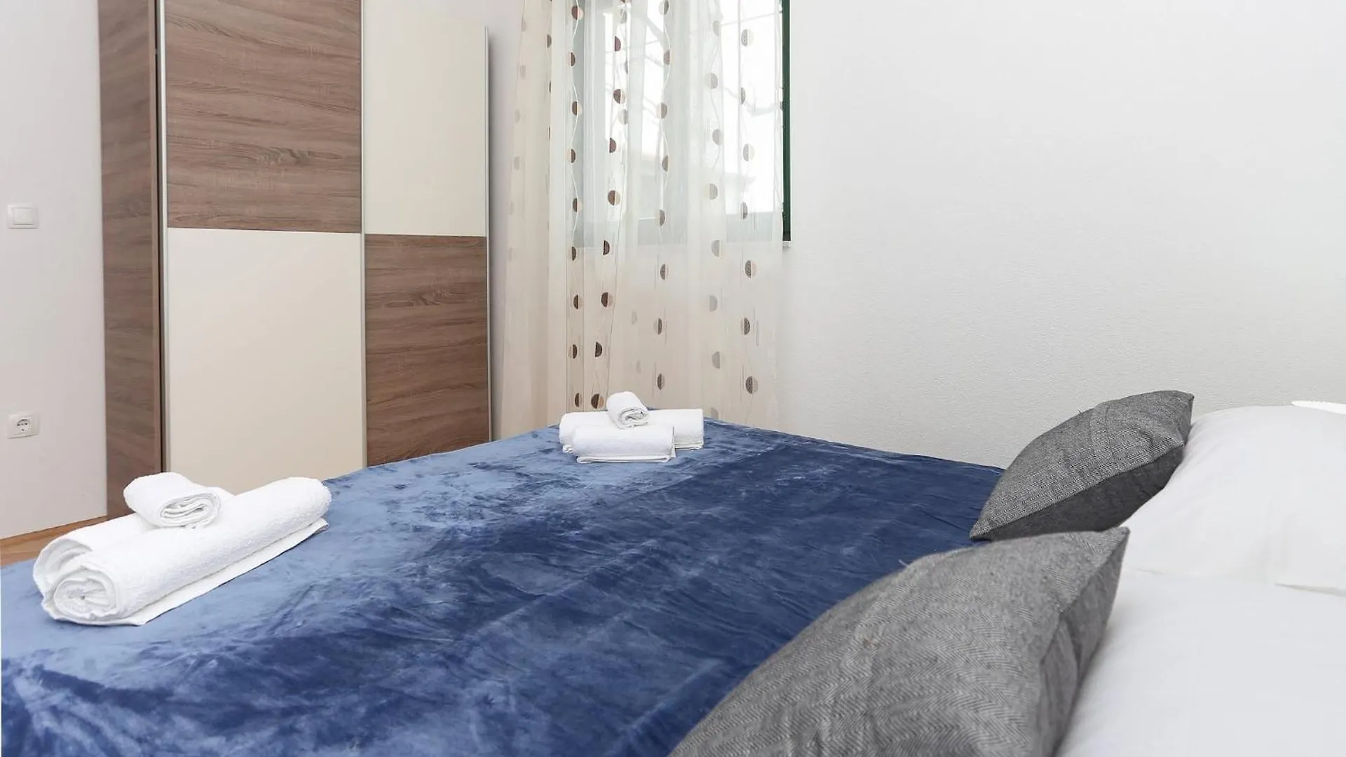 Sunny Elegant Apartments In Trogir Croatia