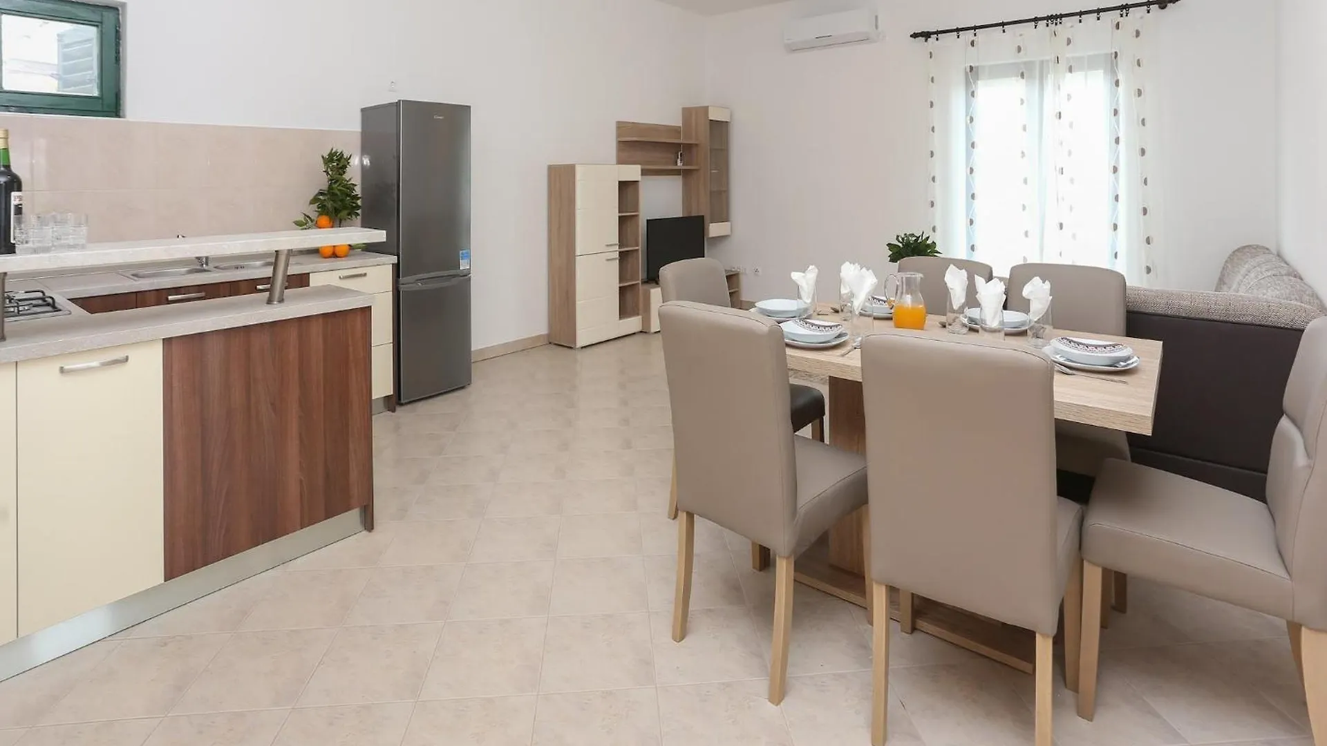 Sunny Elegant Apartments In Trogir
